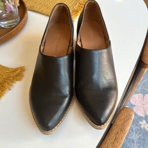 Gently Used * Cynthia Rowley Eddie Shoe in Black * Size 10